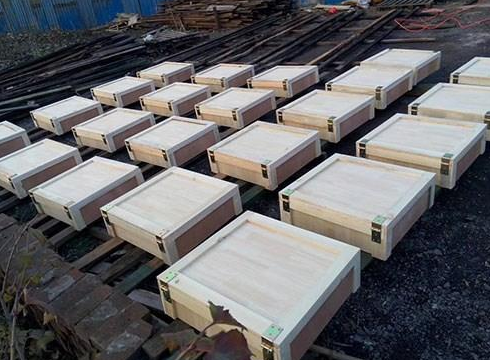 保定實(shí)木包裝箱在運(yùn)輸中途應(yīng)注意什么？